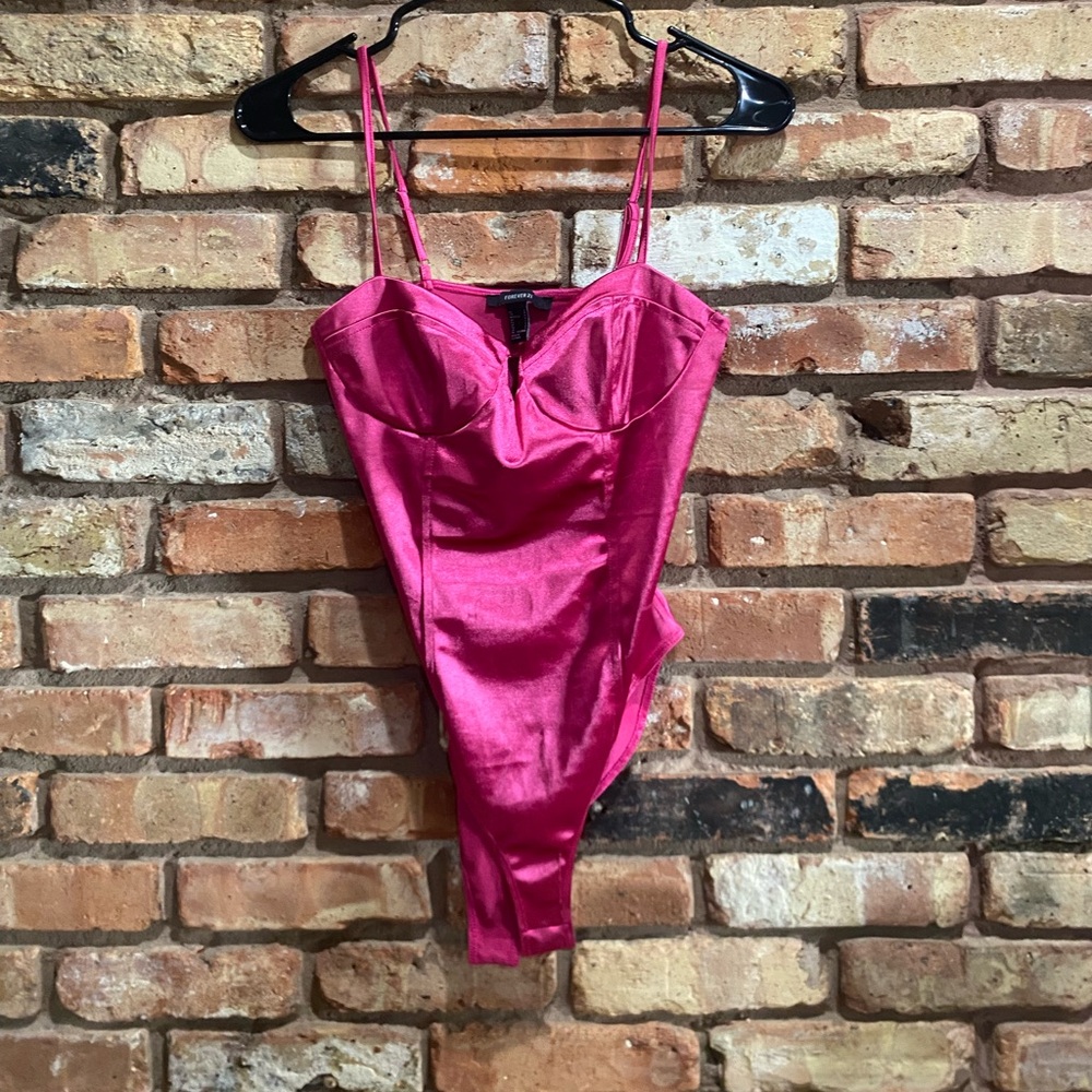 Forever 21 Fuchsia Satin Top